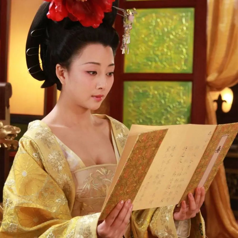 三百六十五句唐诗，串起一年光阴，感受古人的岁月寒暑、情感意绪