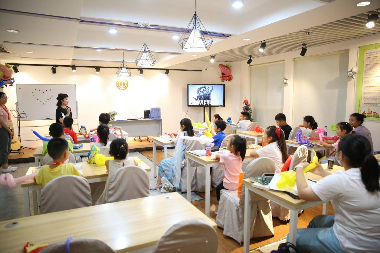 青岛橡胶谷创业孵化,橡胶谷创业创新基地