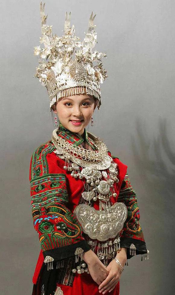 五十六个民族服饰大集锦,费青儿五十六个民族服饰合集