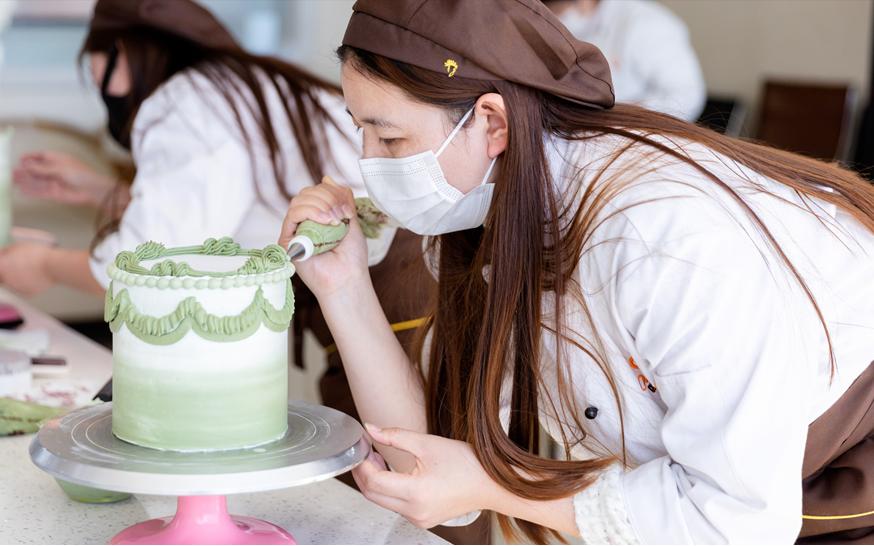 蛋糕裱花技术学习培训,西点裱花基础教程裙边