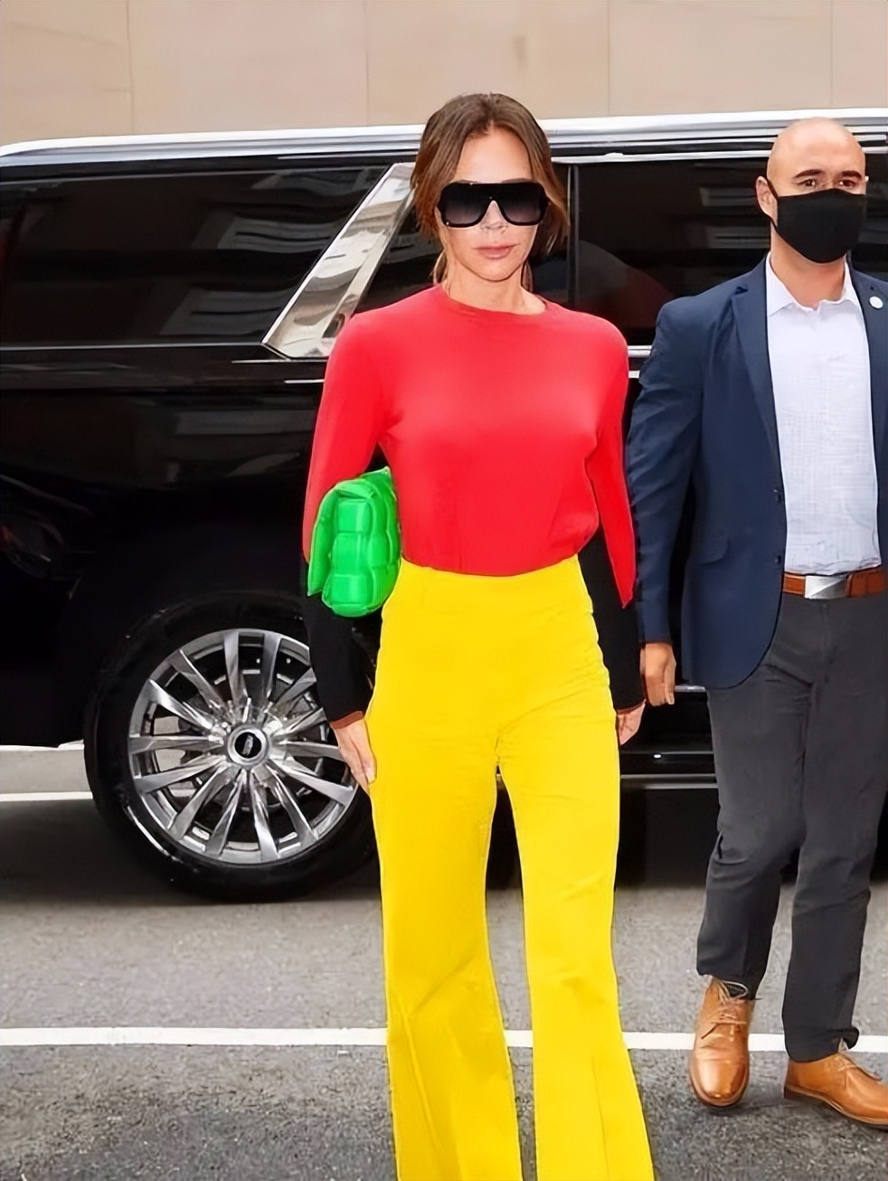 拒绝婆婆提供的婚纱,让老公布鲁克林冠妻姓,妮可拉什么来头?