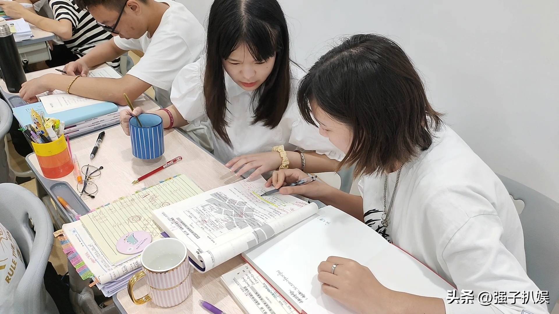 央视主持李修平身高,央视播音员李修平有孩子吗