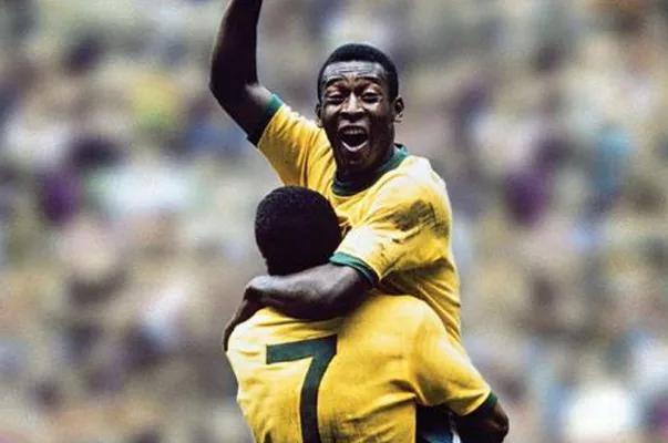 我为足球而痴狂作文,我为足球狂作文