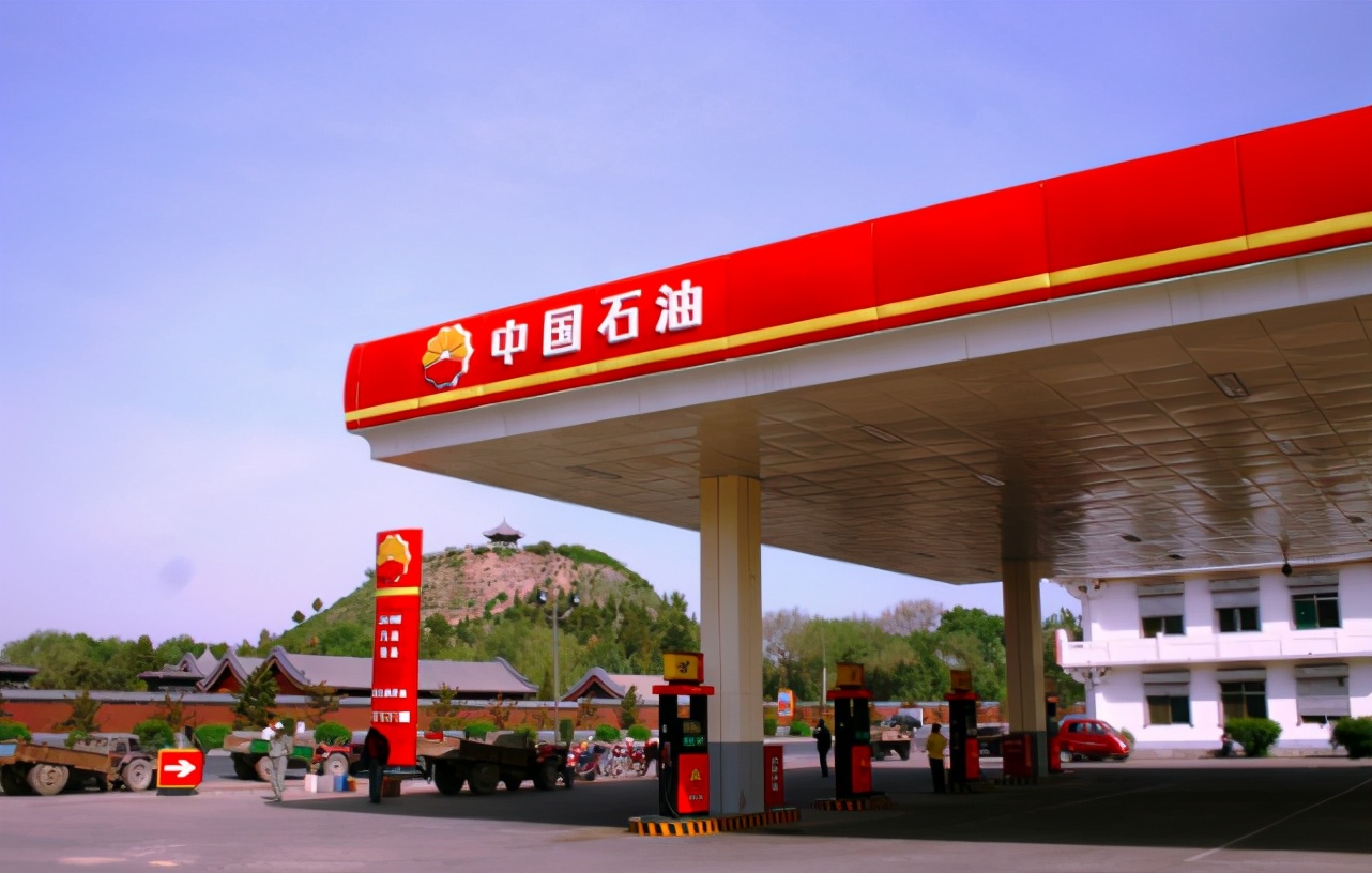 中国进口原油还是成品油,一边进口原油一边出口成品油