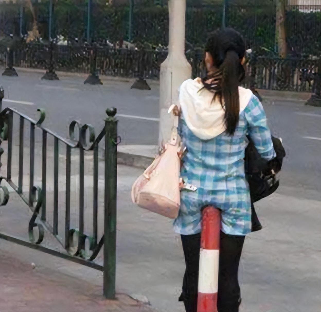 站着走路腰不舒服坐着没事,走路累了倒走能缓解吗