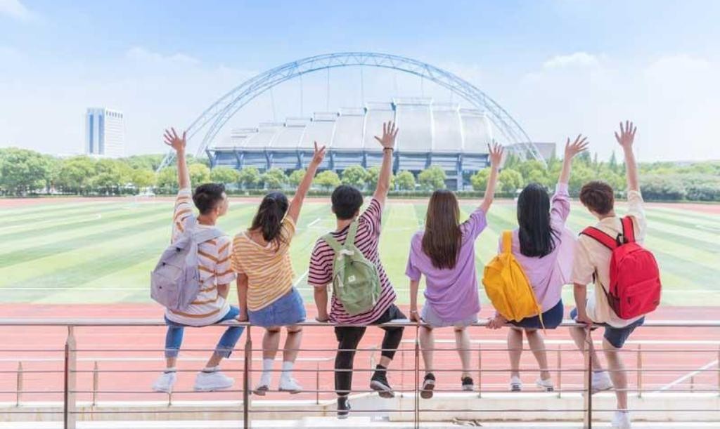 河南女子出租屋“躺平”8年,每月只花500,竟“疗愈”了自己