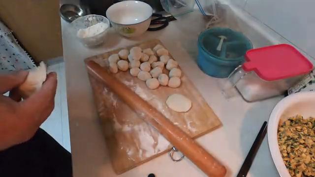 饺子就酒越喝越有配图,饺子就酒越喝越有是哪里的方言