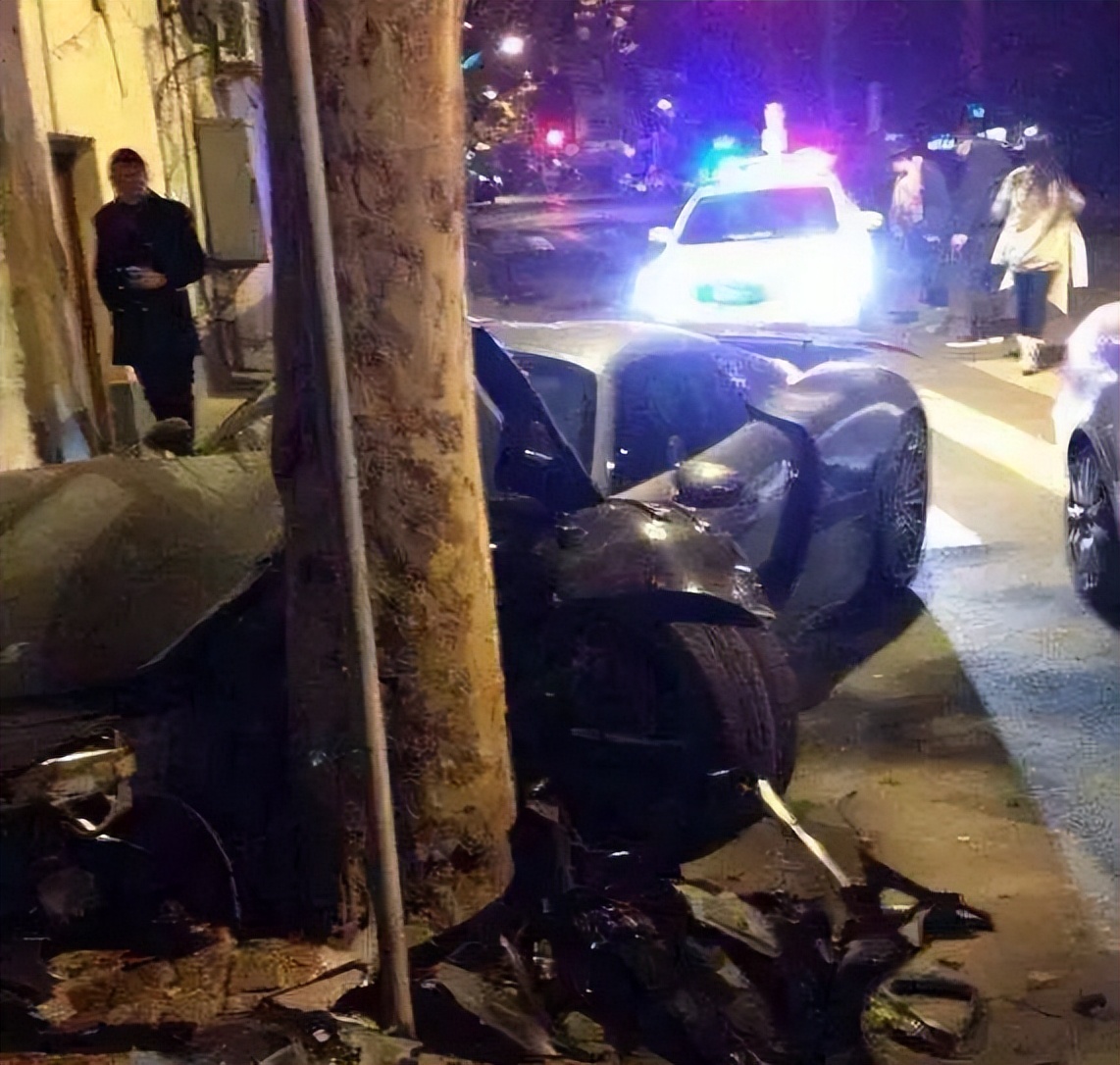 秦奋和韦雪现在什么关系,30万一双鞋秦奋