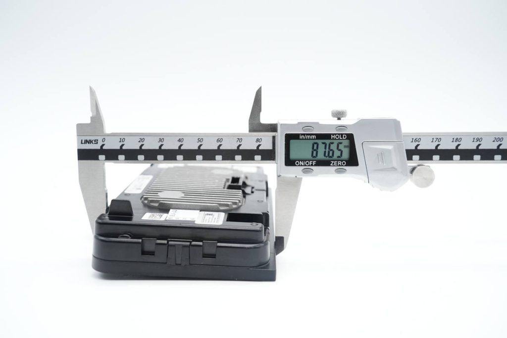 宝马5系无线充电拆解,宝马5系充电器怎么拆