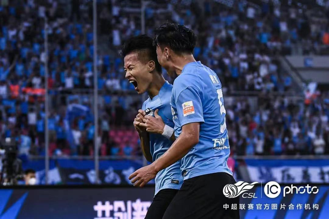 林良铭大连球迷,大连一方张翀