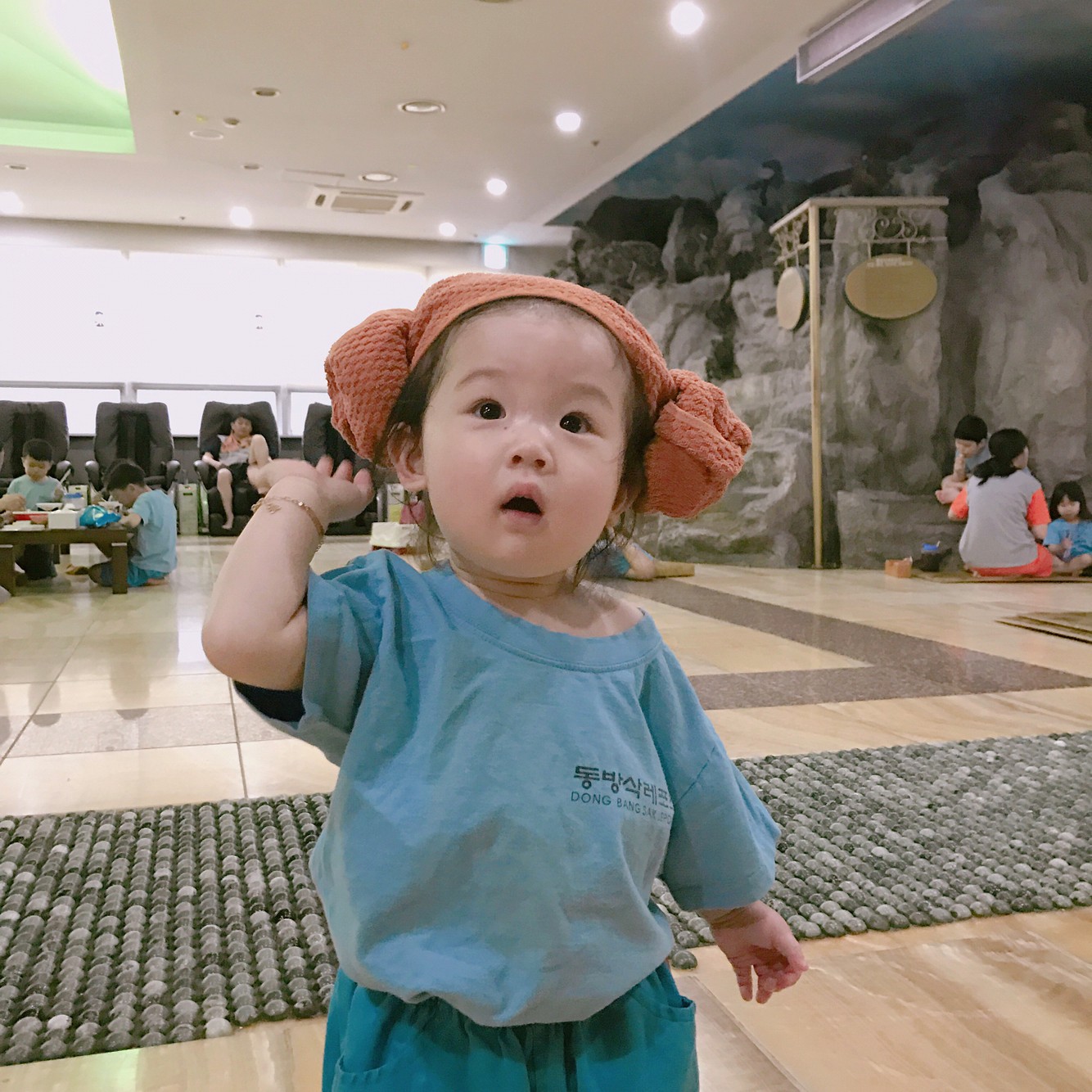 最近超火的可爱小女孩表情包,小女孩可爱萌表情包