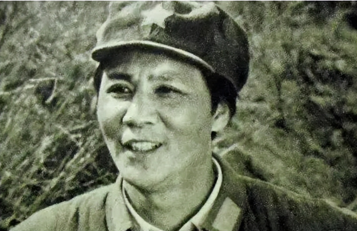 83年古月结束表演，*尚昆杨**亲自接见：我不懂表演，但提两条建议