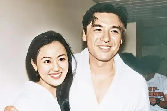 章小蕙凭什么还清债务,章小蕙现资产多少亿