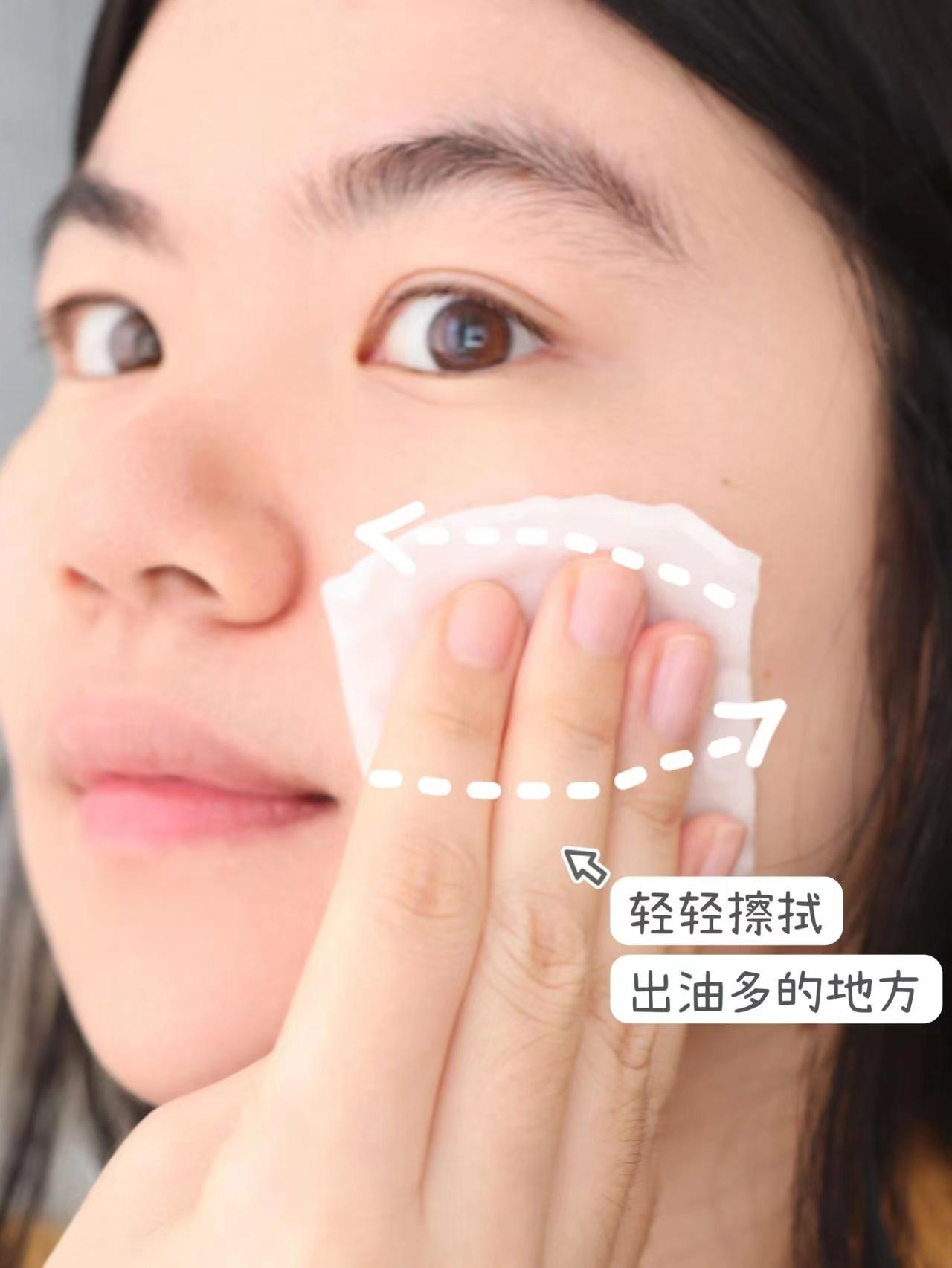 夏天洗完脸擦什么保湿,夏天洗完脸怎么涂防晒