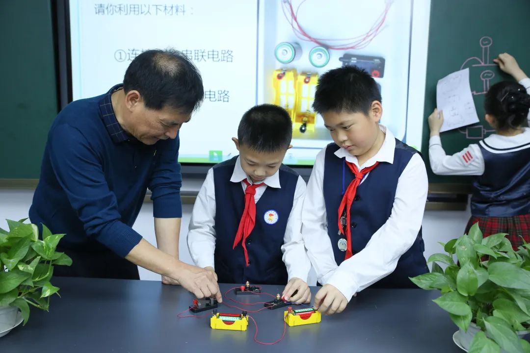 南山这十年丨南油小学:全力打造“生态、智慧、生长”的未来学校