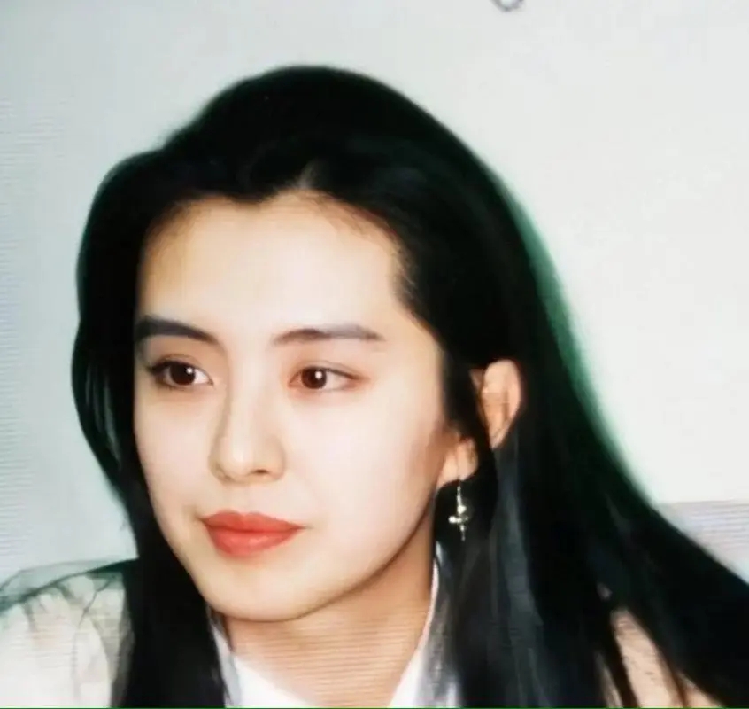 出演小婉君的她嫁入豪门生五子,小婉君24岁嫁富豪生五子