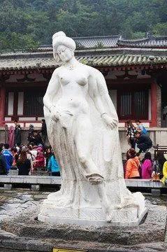 杨贵妃的墓中有没有杨贵妃的尸体,杨贵妃的墓有杨贵妃的尸体吗