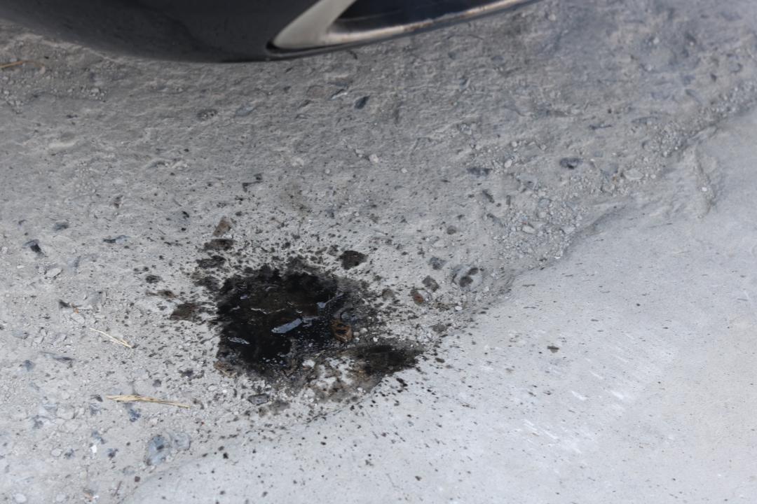 皇冠3.0经典老车翻新复活视频,丰田皇冠13代翻新