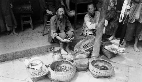 《咄咄怪事》连载因果报应篇（111.两个黄鳝贩子）作者/*德吴**珠