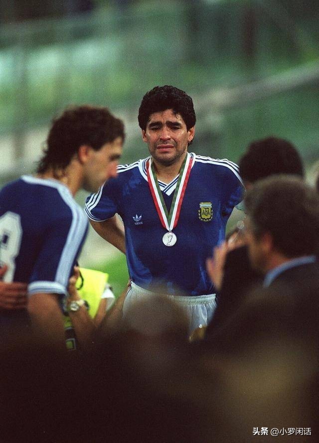 两代球王争霸完整视频,两代球王致敬梅西