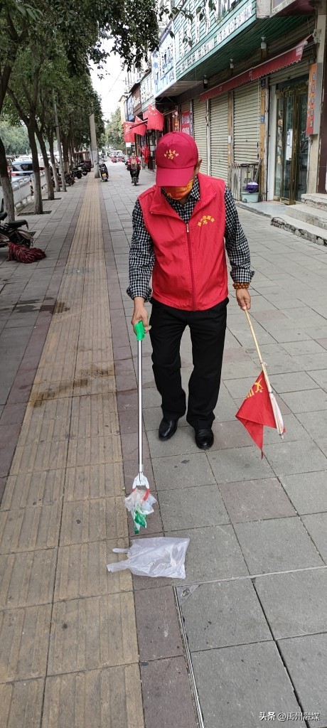 禹州环卫:干净整洁迎国庆同心共创文明城