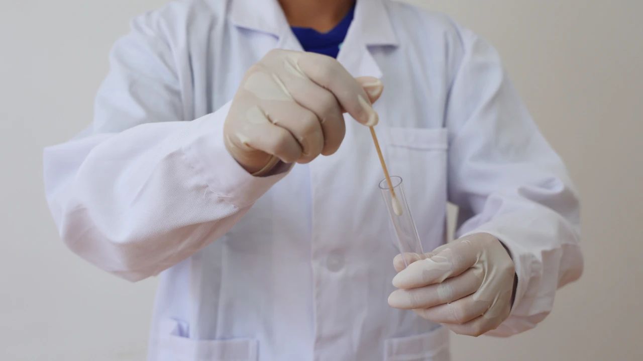 淋菌性阴道炎是什么样的症状,淋菌性尿道炎怎么能发现