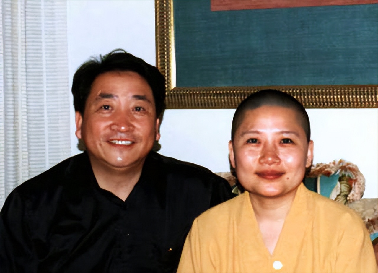 54岁李娜出家前视频,李娜52岁