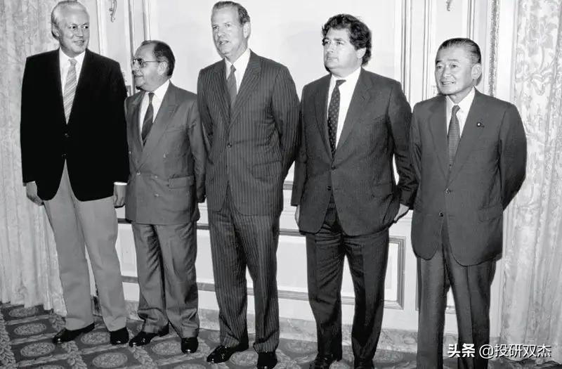 楼价暴跌70%、数万人走投无路，房地产如何成为日本噩梦？