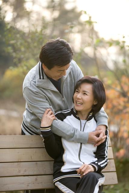 给母亲买个金手镯,我妈生日给她买了个金手镯