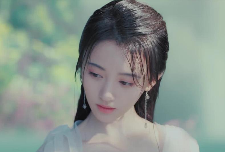 难以超越的13个经典角色,新旧对比15位毁经典的辣眼睛角色