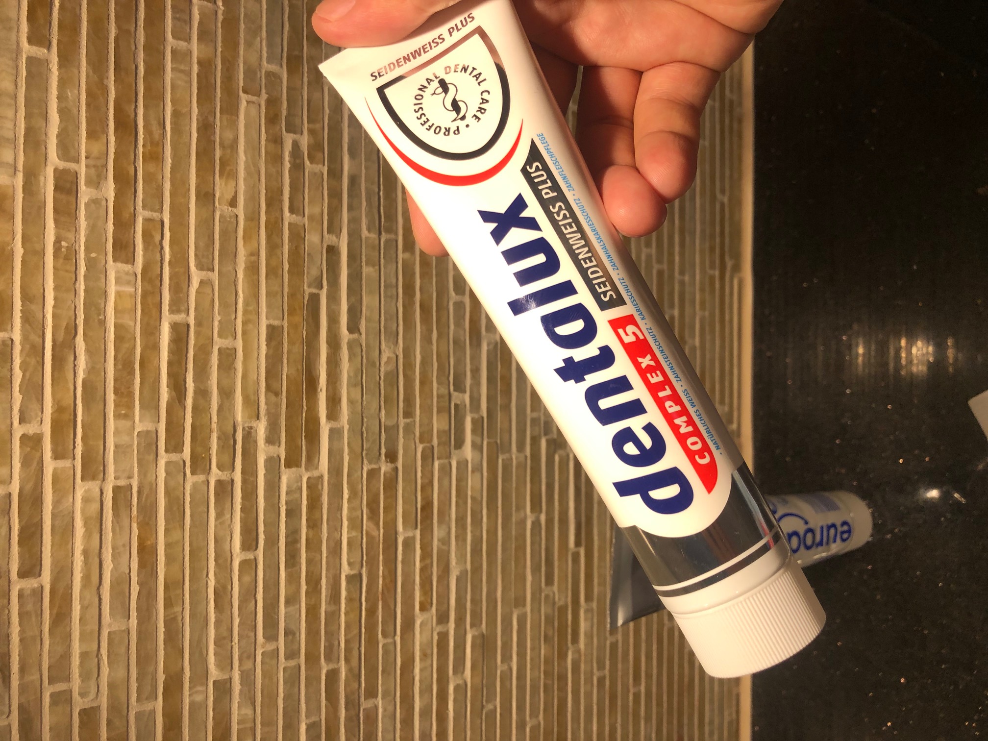 消费降级如何少花钱,消费降级如何买化妆品