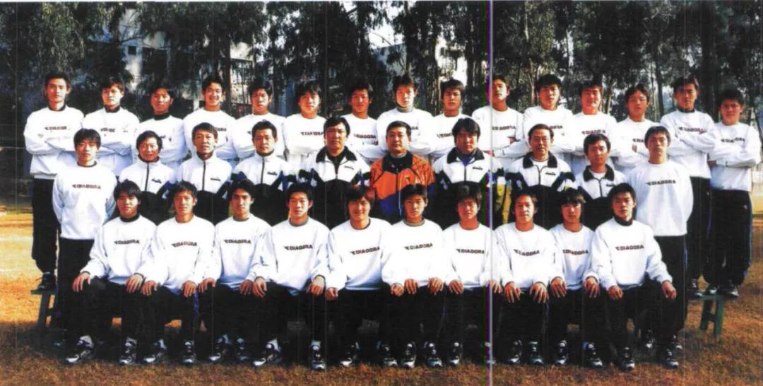 2022足球全家福高清图片,原成都五牛足球队照片和名单