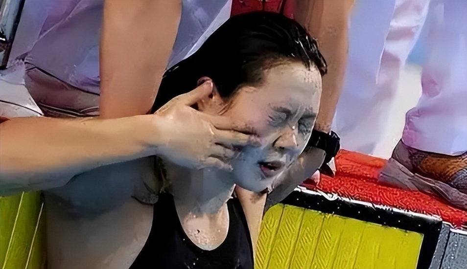 女运动员失误后痛哭,女运动员让人心疼的瞬间