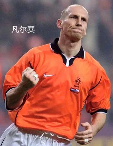 实况足球c罗梅西视频,实况足球c罗梅西二选一