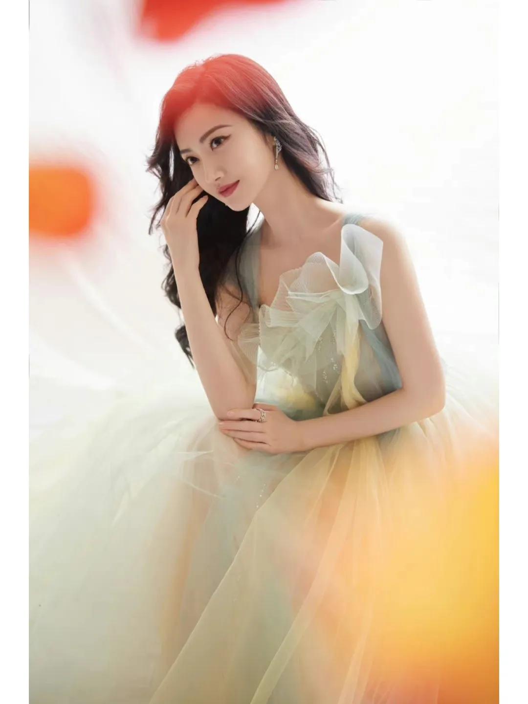 张继科和景甜图片大全,景甜迷倒男人的魅力