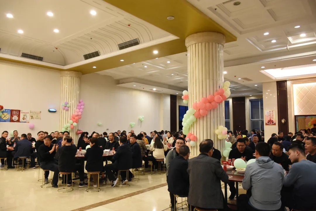 单县第二中学教师集体生日会,单县二中会议