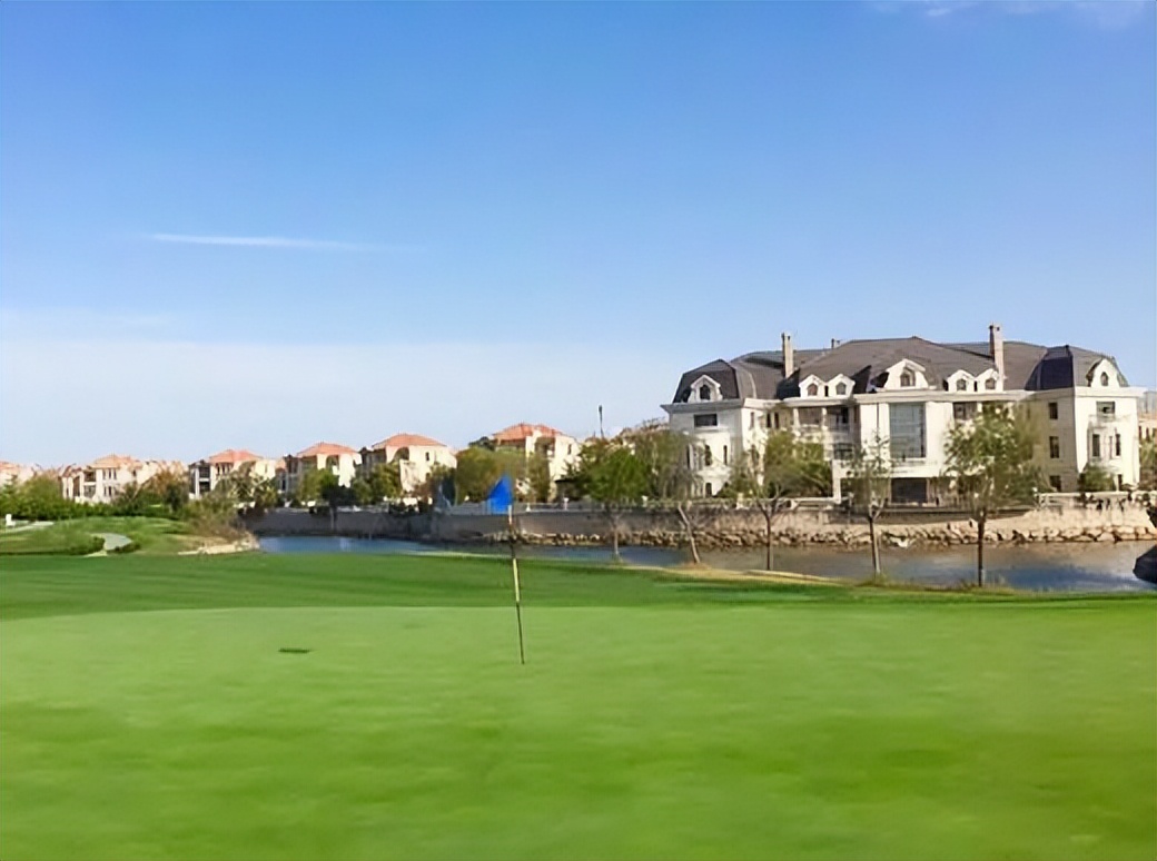 欧洲顶级的23座五星级球场,世界最大的海滨球场