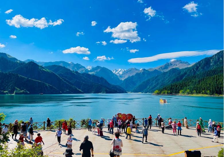 独库公路今天现状,国民素质差的例子