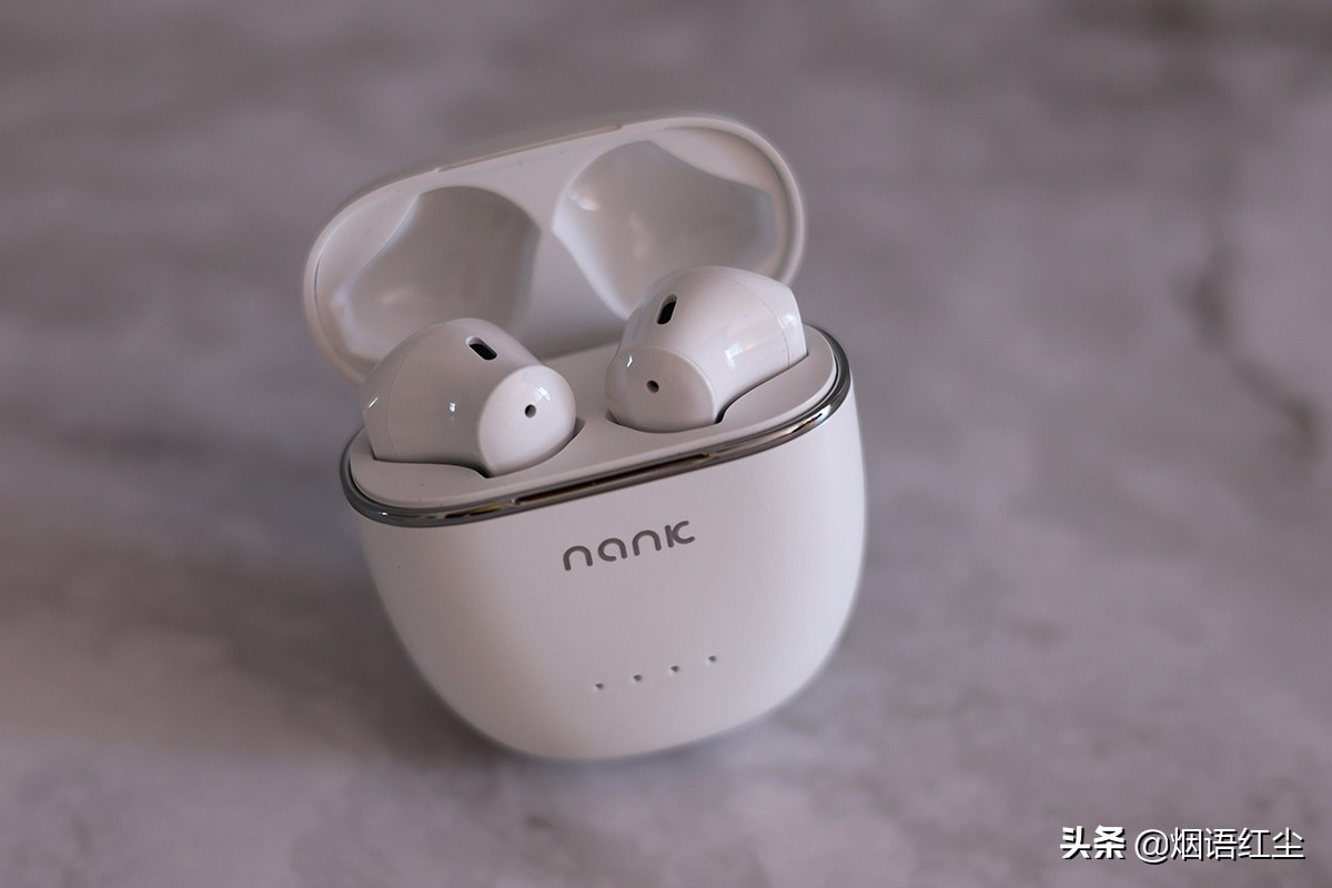 耳机无缝切换,两个耳机如何同时连接一部手机