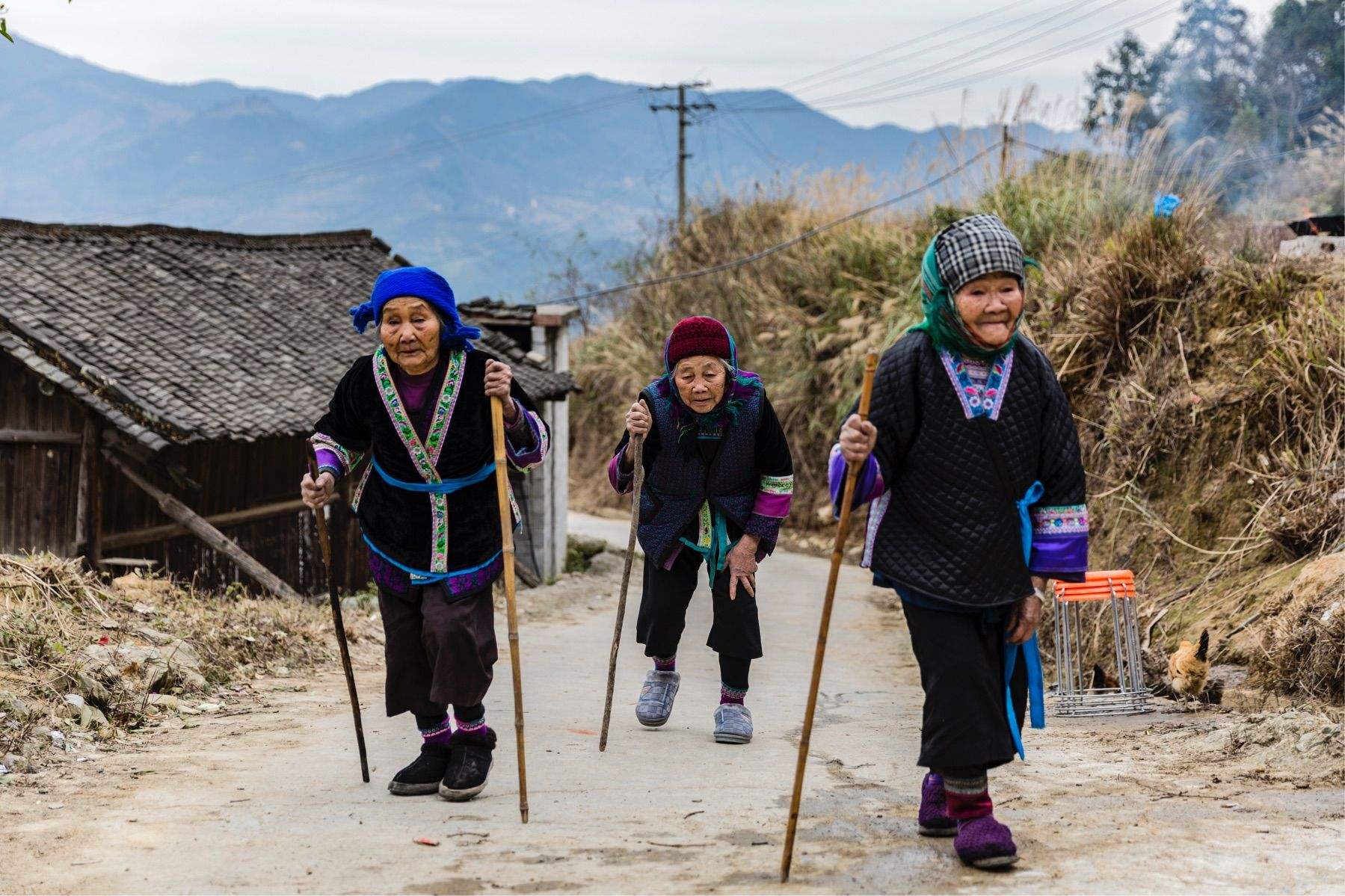 中老年人腿软无力是什么原因,老年人腿发软怎么回事