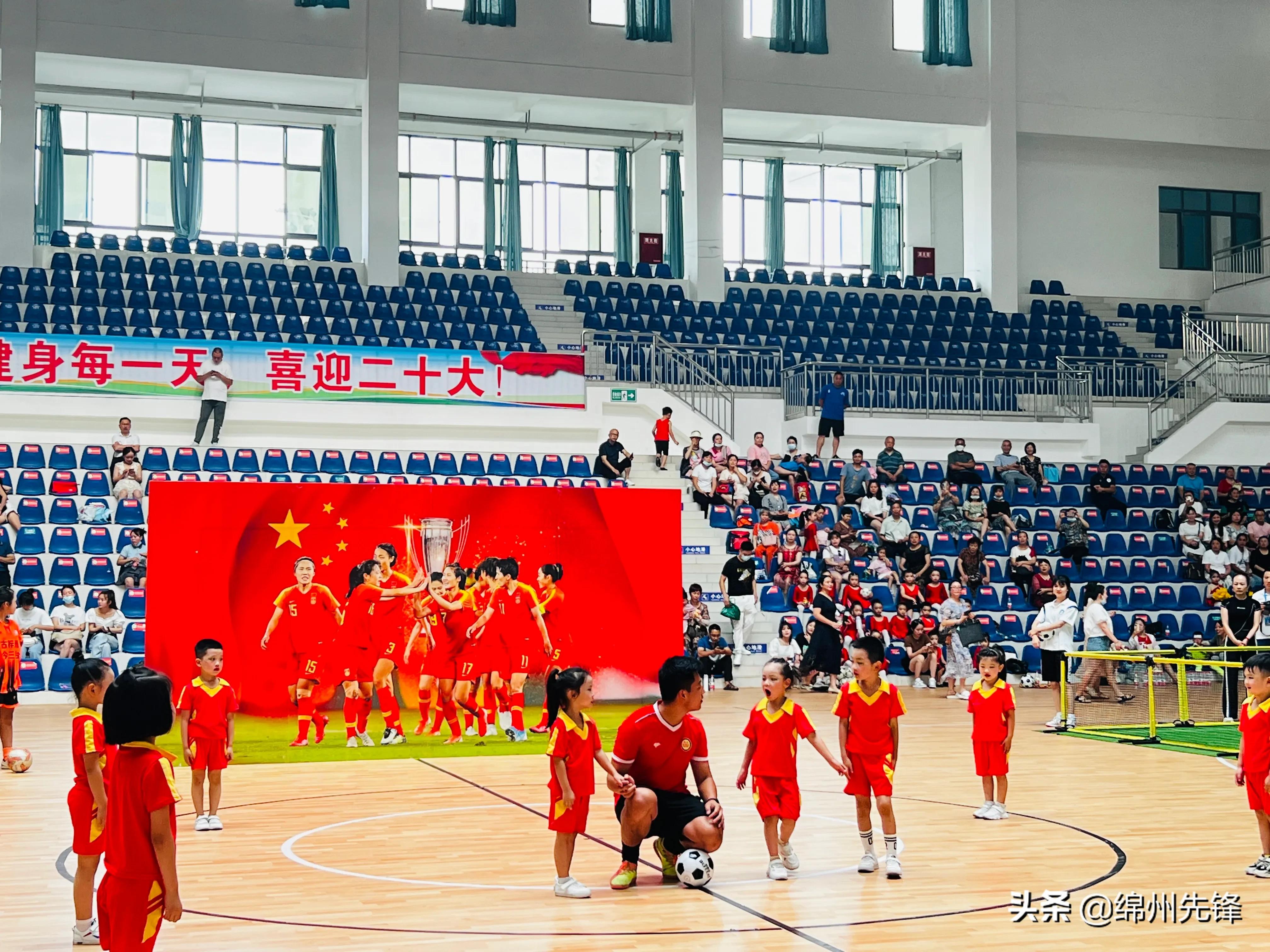 李铁足球课程幼儿园,李铁幼儿足球教育