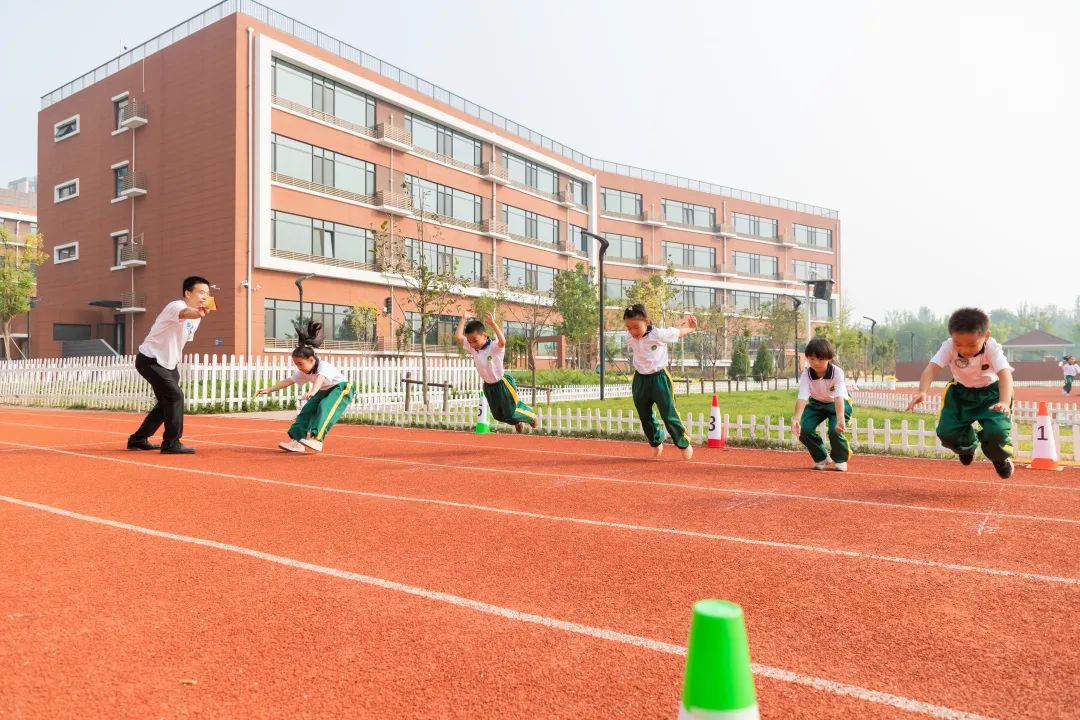 喜迎二十大奋进新征程开启新时代,房山首师大育新学校