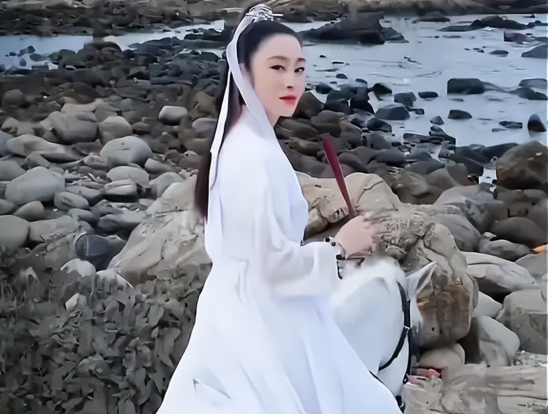 张敏与汪雨和向华胜,张敏因为汪雨和向华胜分手吗