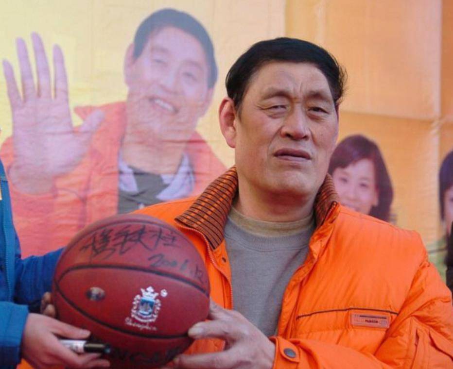 姚明cba各项数据纪录,cba总决赛姚明51分21篮板