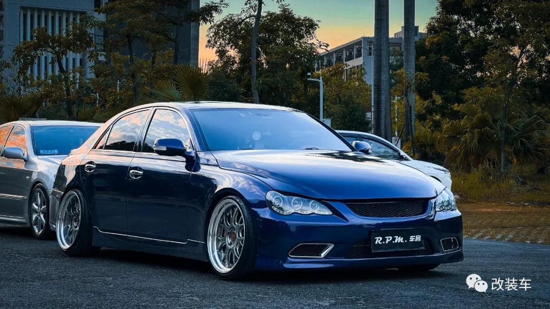 气动宽体丰田锐志,气动宽体姿态