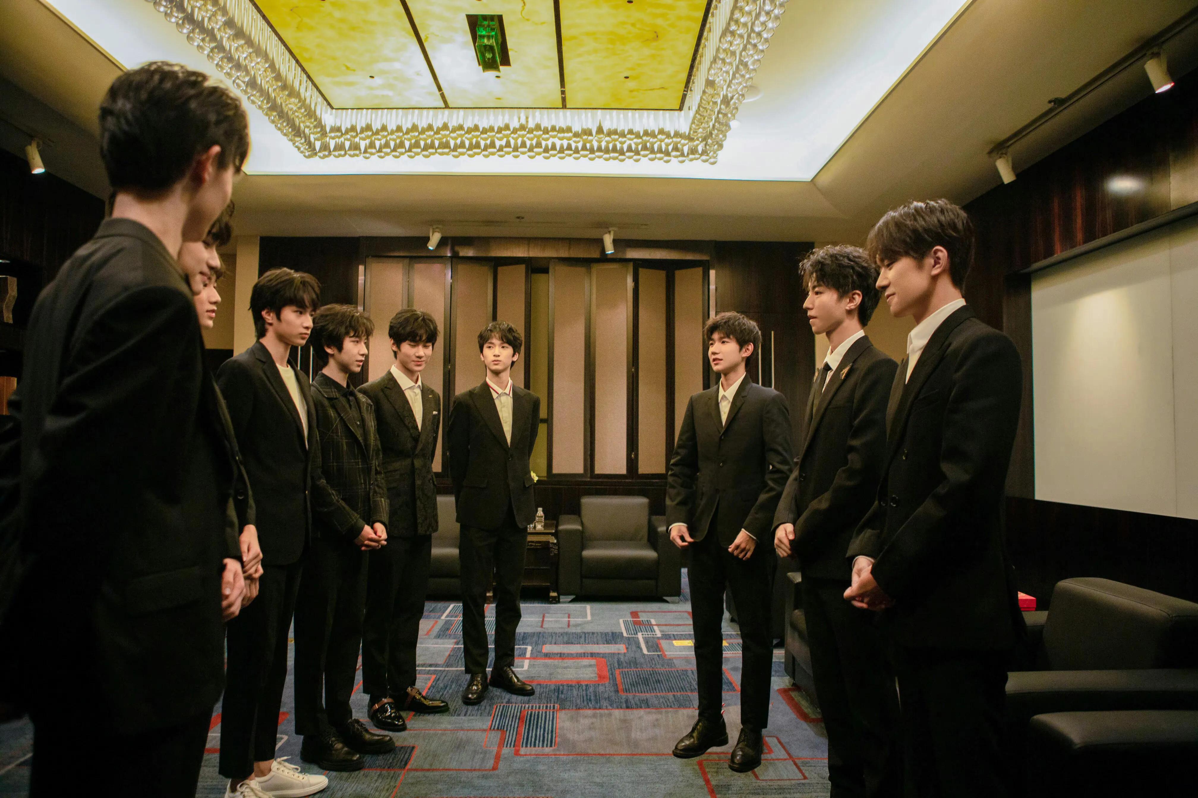 郭敬明和时代少年团合照,时代少年团全员可爱照片合照