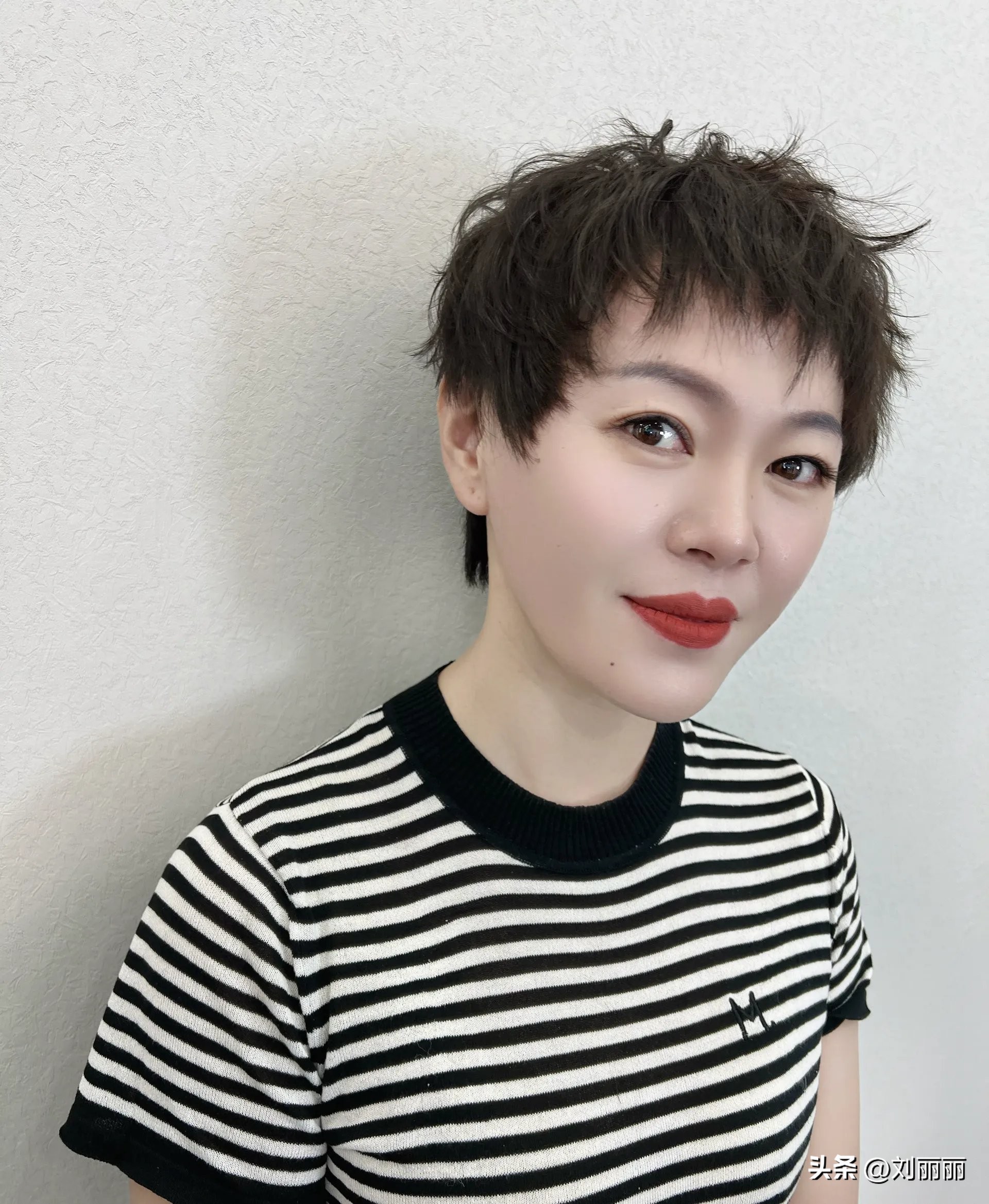 女孩子发型简单扎法10-14岁中短发,12-15岁学生适合的无刘海短发发型