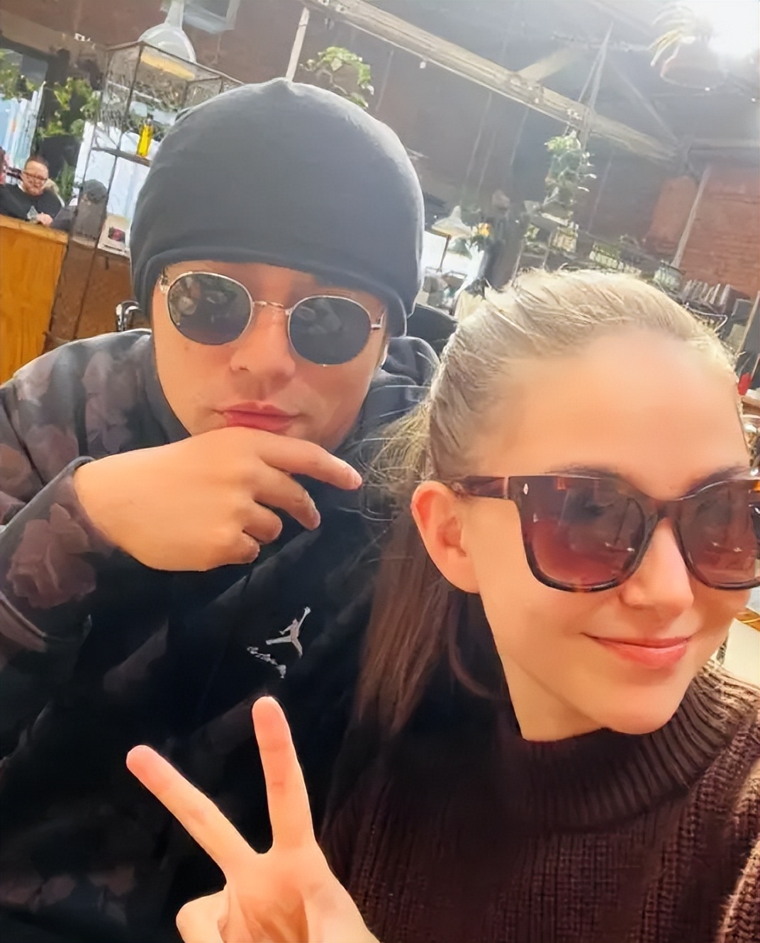 昆凌晒与周杰伦甜蜜合照,昆凌周杰伦同台最新照片