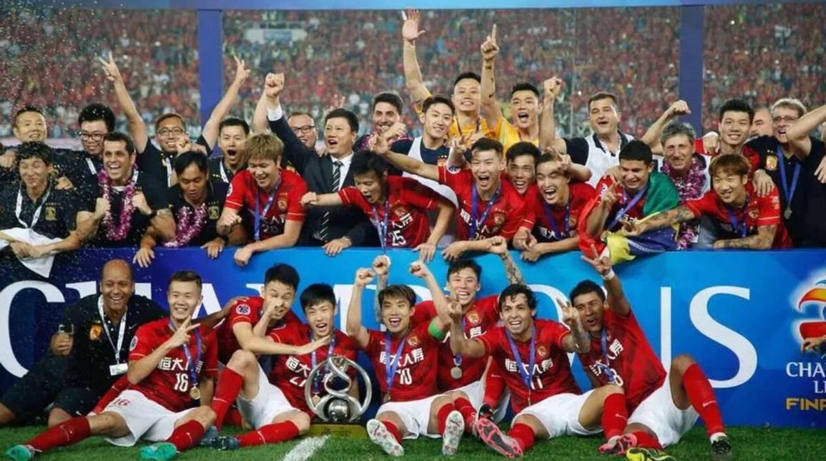 恒大足球2013辉煌时刻,恒大破纪录