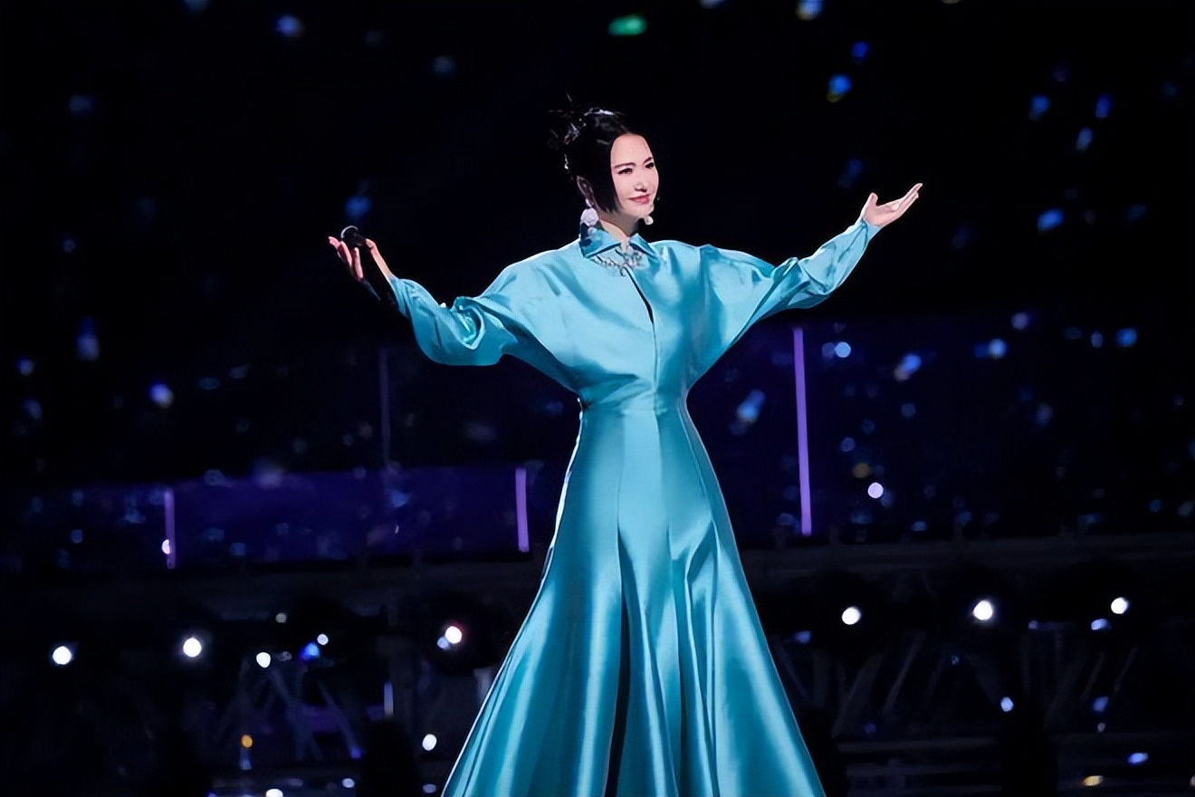 蝉联冠军!全开麦的江苏卫视2023跨年演唱会断层领跑、全维第一